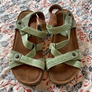Taos Trulie Sandals
